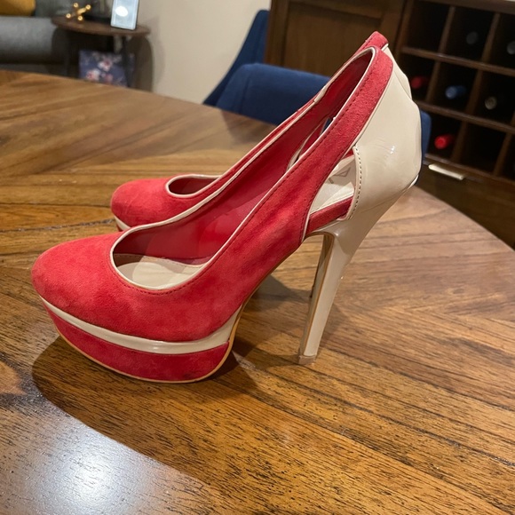 Aldo Red Heels - Picture 4 of 4